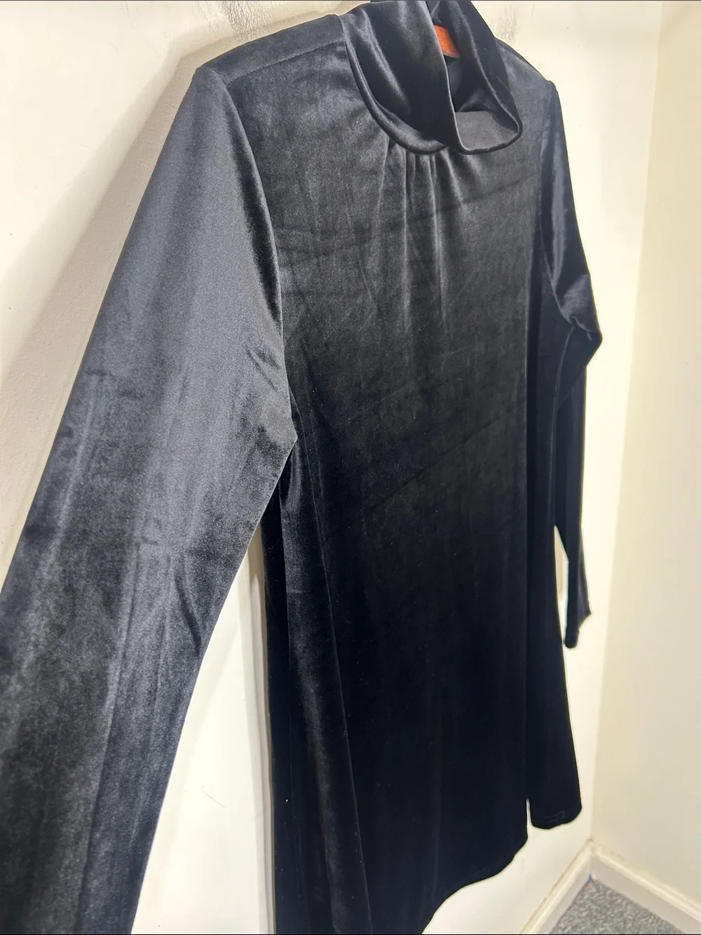 POMANDER PLACE Black Velvet Mock Neck Mottershead Mini Dress Size Medium